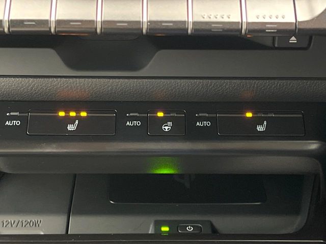 Lexus UX 7
