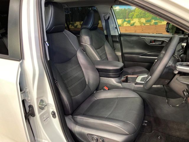 Toyota RAV4 8