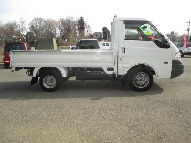Mazda Bongo Truck 4