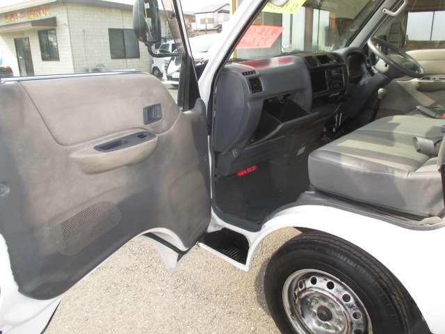 Mazda Bongo Truck 10