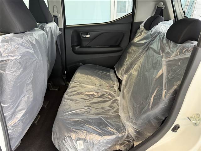 Mitsubishi eK X 7