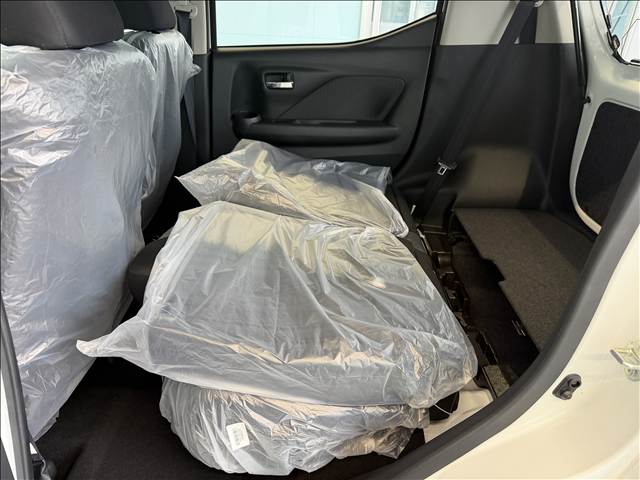 Mitsubishi eK X 8