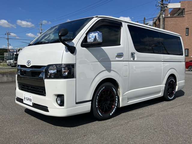 Toyota Hiace Van 10