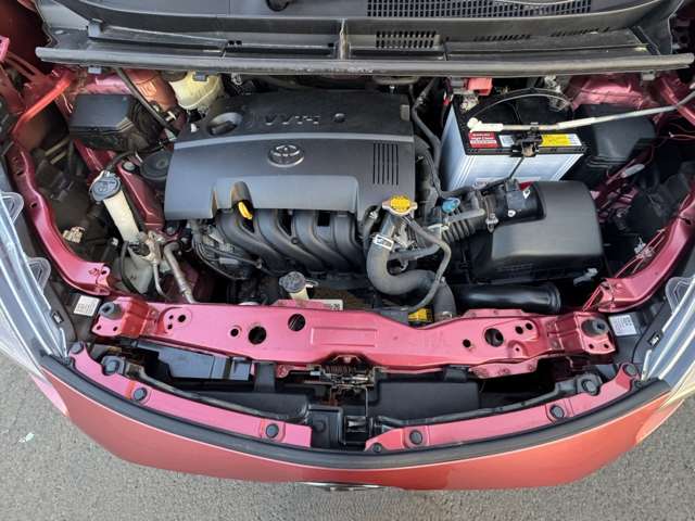 Toyota Sienta 4