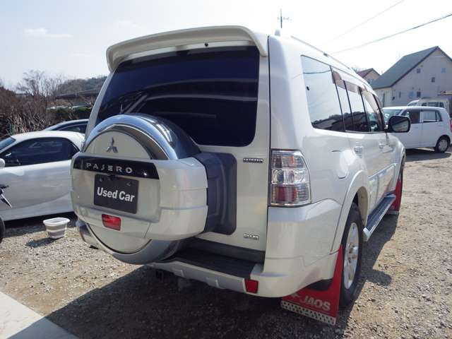 Mitsubishi Pajero 5