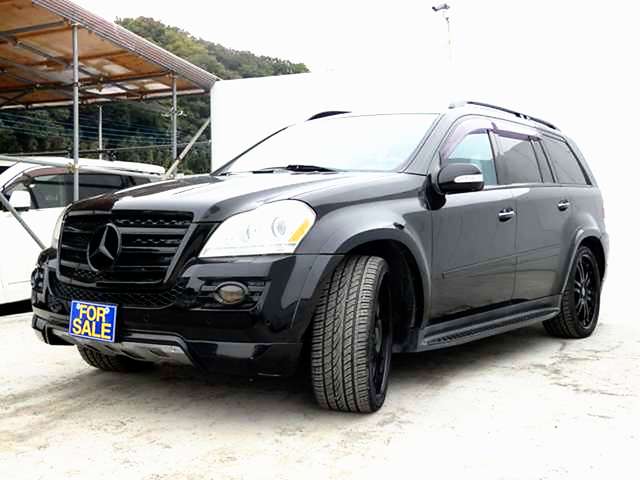 Mercedes-Benz GL-Class 10