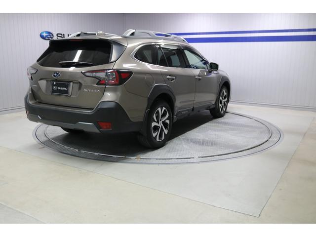 Subaru Legacy Outback 3