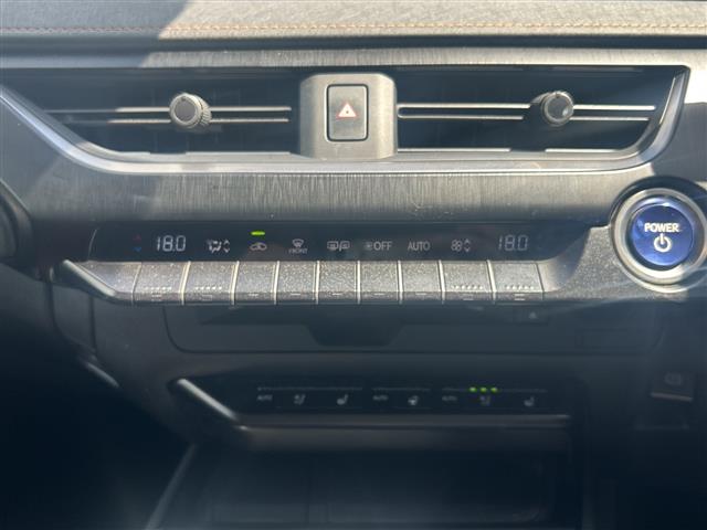 Lexus UX 12