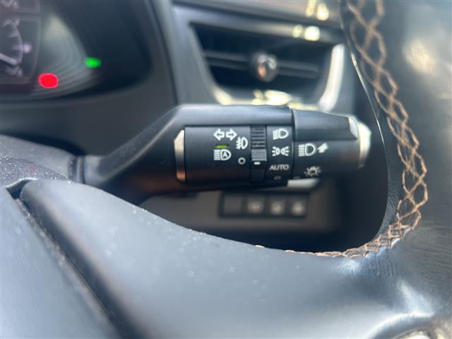 Lexus UX 10