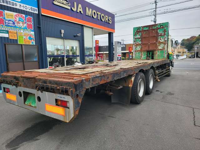 Isuzu Giga 4