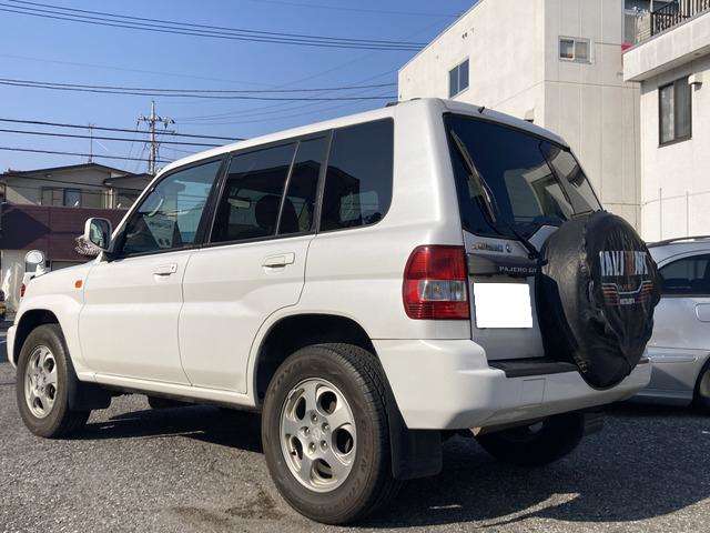 Mitsubishi Pajero iO 4