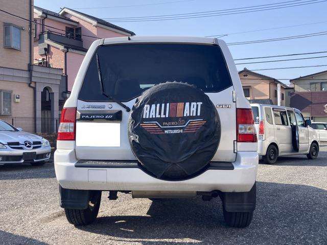 Mitsubishi Pajero iO 5