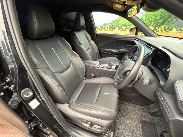 Lexus LBX 7
