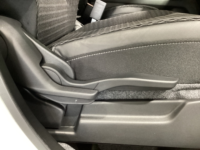 Mazda Flair Crossover 10
