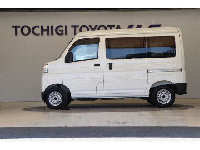 Daihatsu Hijet Cargo 2