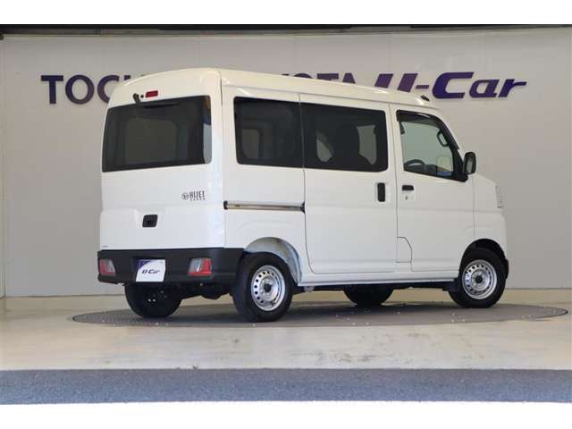 Daihatsu Hijet Cargo 3
