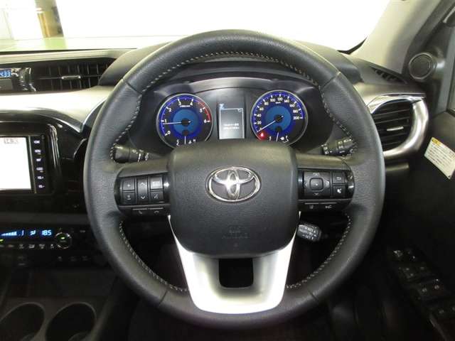 Toyota Hilux 11