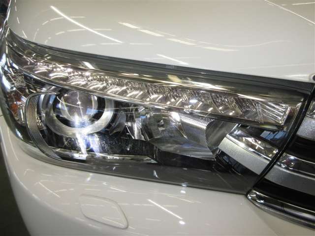 Toyota Hilux 9