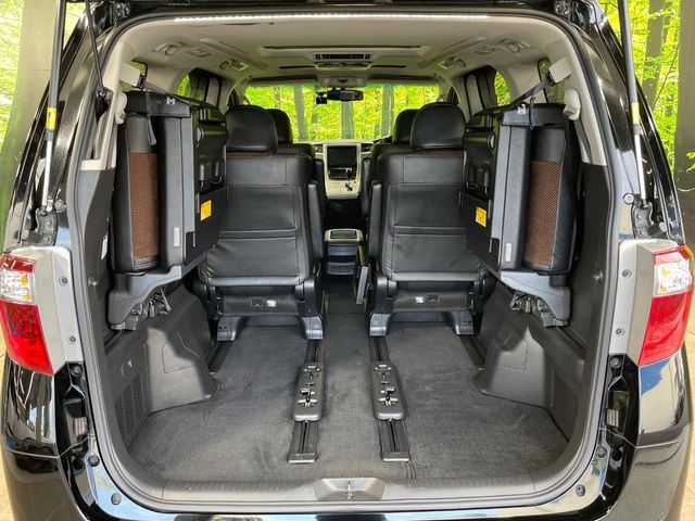 Toyota Alphard 11
