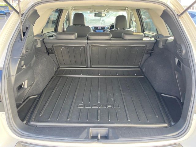 Subaru Legacy Outback 12