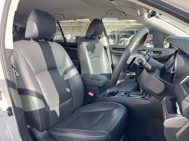 Subaru Legacy Outback 10