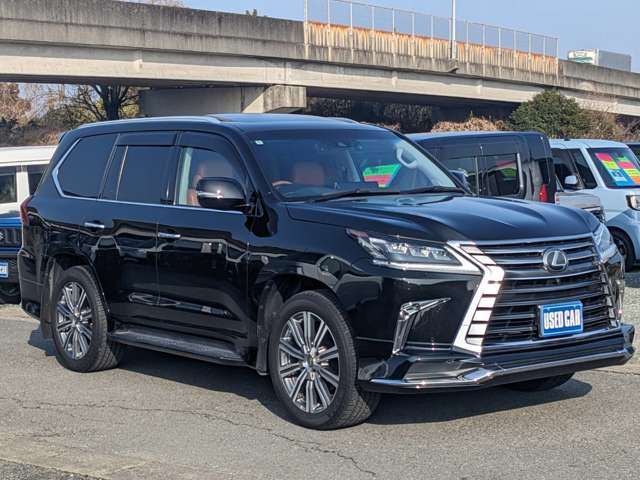 Lexus LX 5