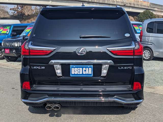 Lexus LX 7