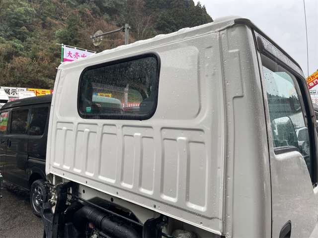 Isuzu Elf 10