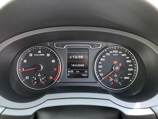 Audi Q3 10