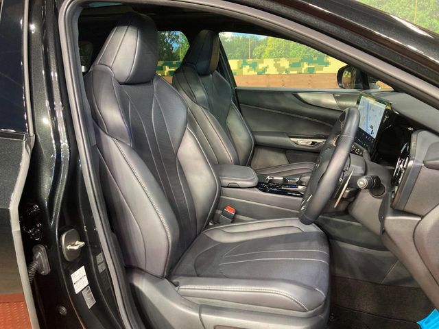 Lexus NX 8
