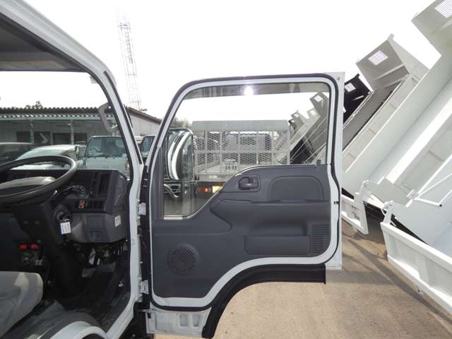 Isuzu Elf 10