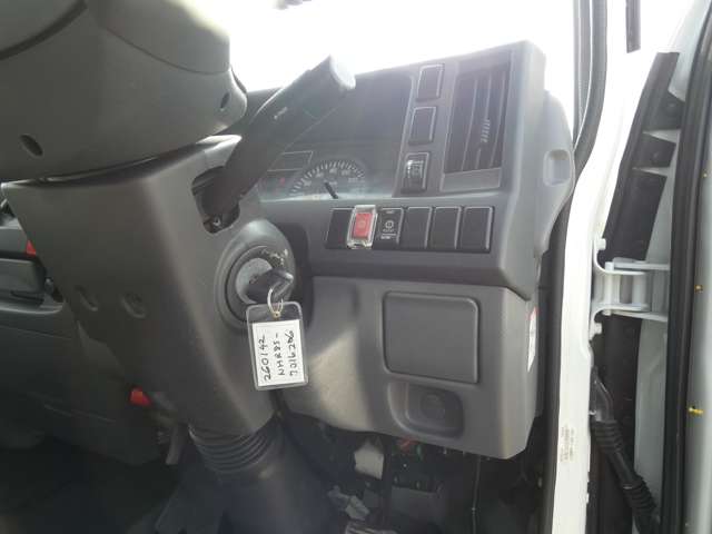 Isuzu Elf 11