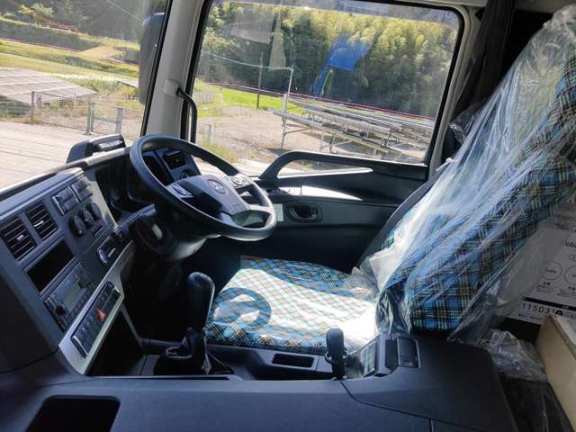 Mitsubishi Fuso Super Great 11