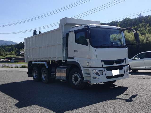 Mitsubishi Fuso Super Great 3