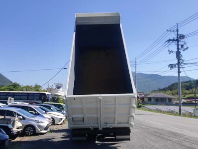 Mitsubishi Fuso Super Great 7