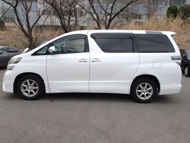 Toyota Vellfire 8