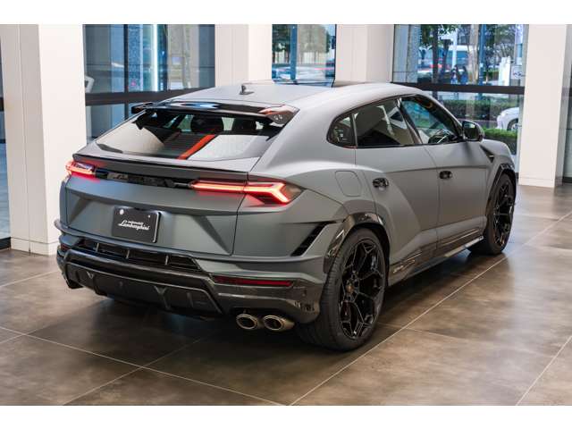 Lamborghini ウルス 12