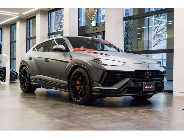 Lamborghini ウルス 4