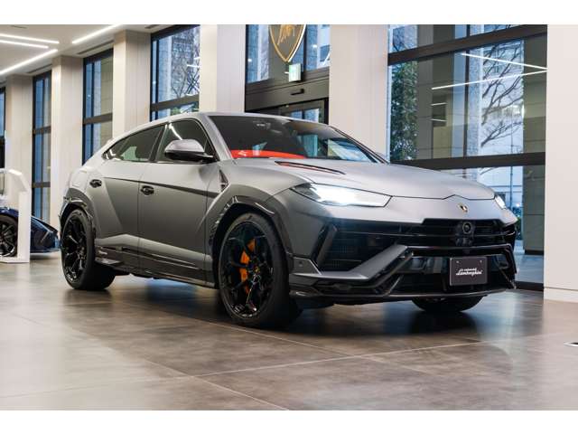 Lamborghini ウルス 5