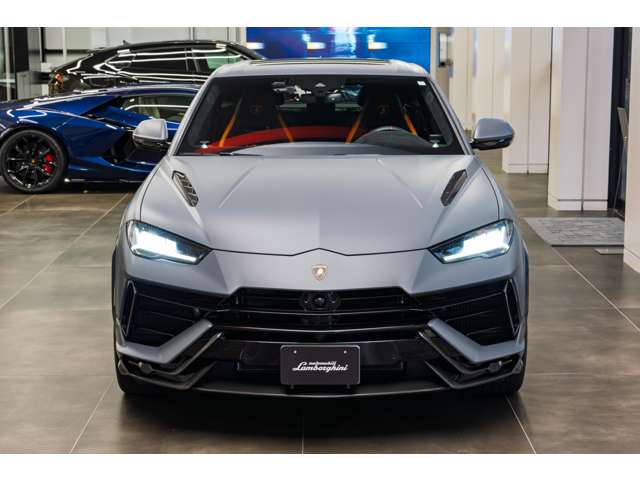 Lamborghini ウルス 8
