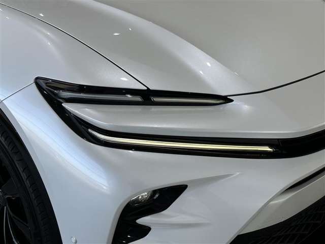 Toyota Crown Sport 4