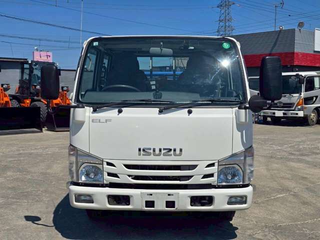 Isuzu Elf 4