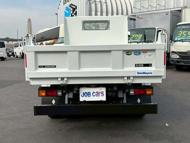 Mitsubishi Fuso Canter 7