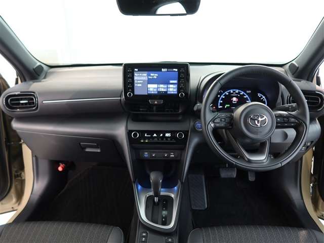 Toyota Yaris Cross 8