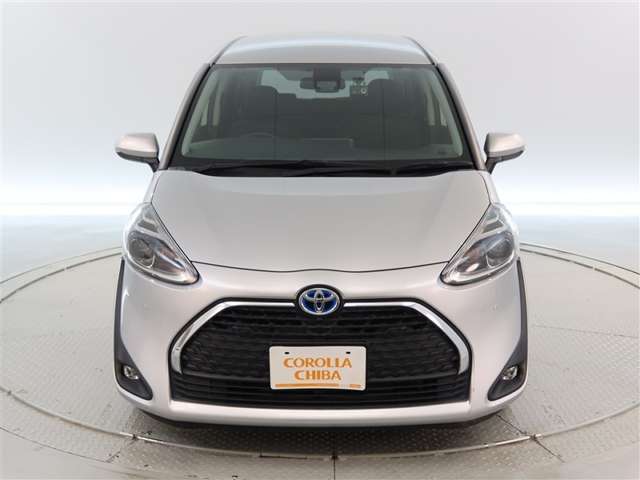 Toyota Sienta 2