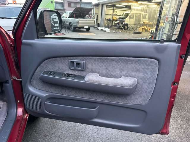 Toyota Hilux 12
