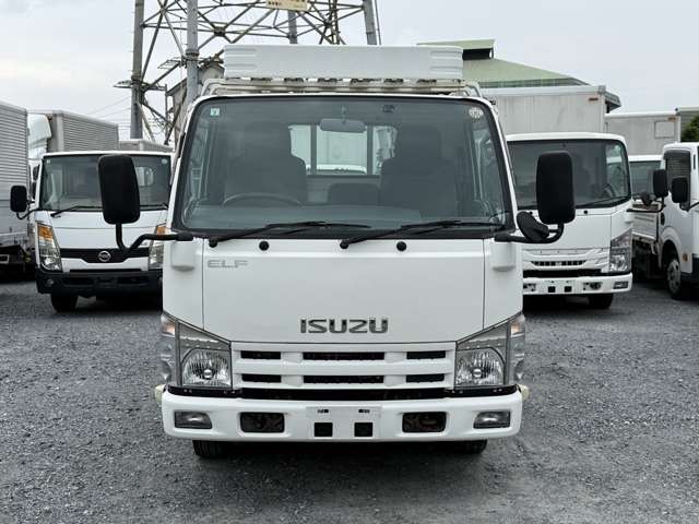 Isuzu Elf 2