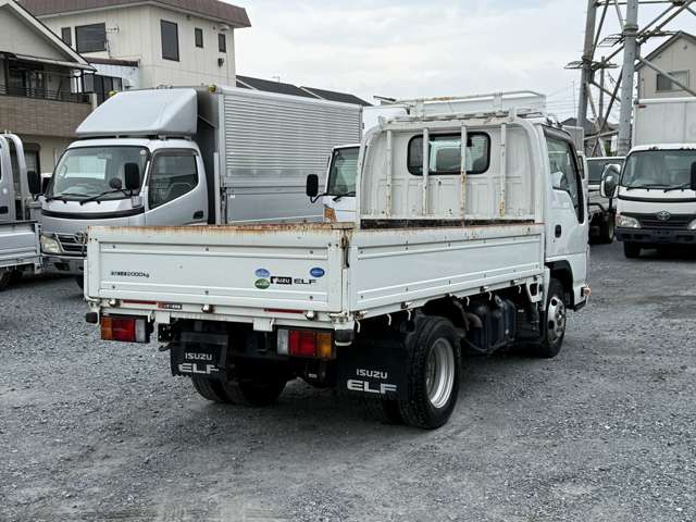 Isuzu Elf 4