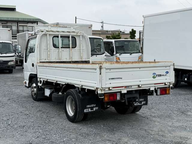Isuzu Elf 6