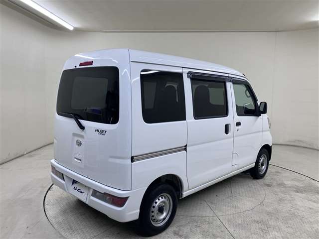 Daihatsu Hijet Cargo 5